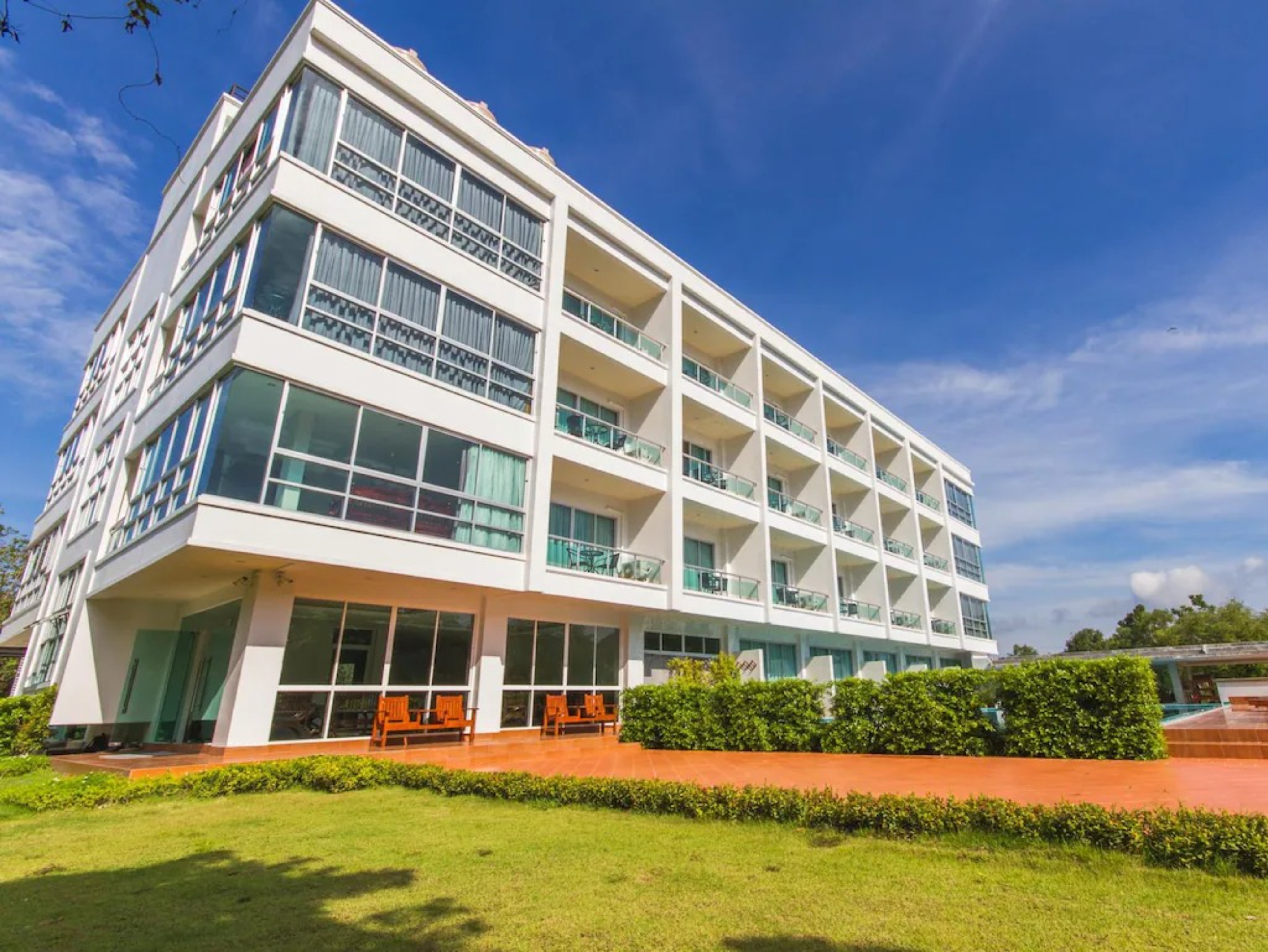 The Pano Hotel & Residence 2/57