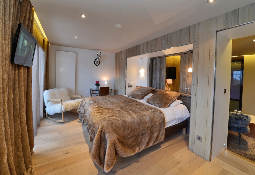 Hôtel Tsanteleina 10/50