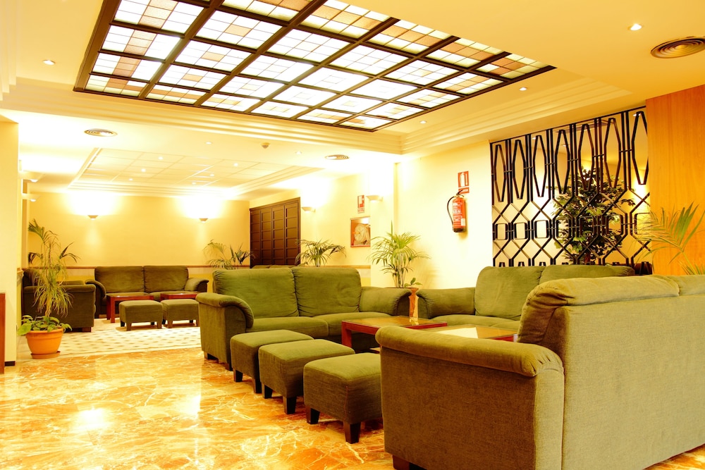 Don Paco Hotel 58/77