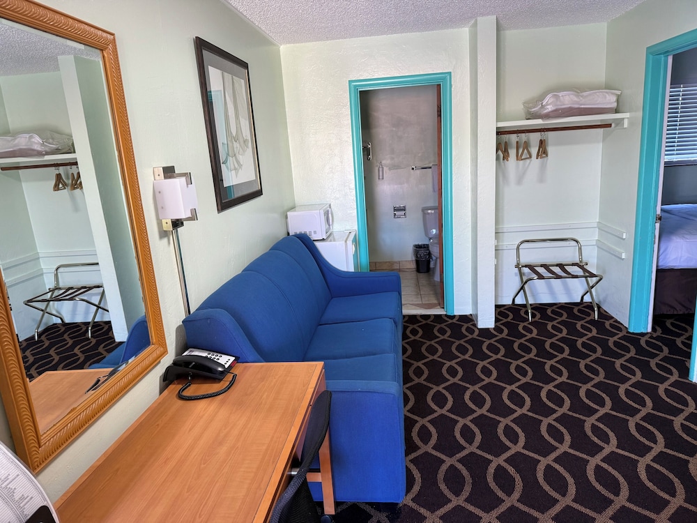 Klamath Motor Lodge 63/64
