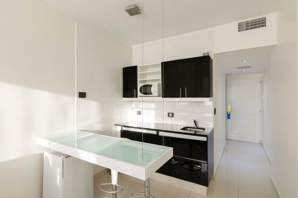 Reco by DOT Suites 77/92