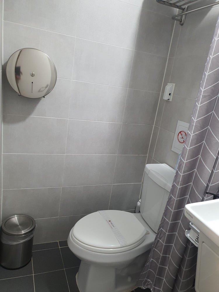 EHWA HOTEL MYEONGDONG 69/69