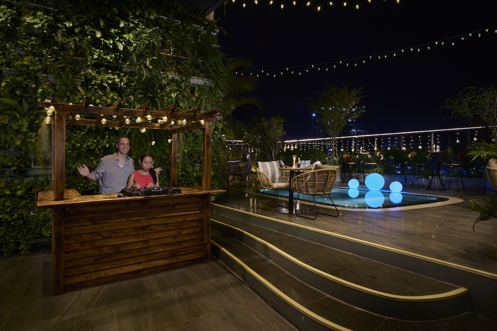 The Peninsula Phnom Penh 7/50
