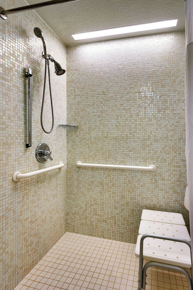 جناح بسريرين كوين مع سرير سحّاب إضافي، Springhill Suites Provo 4/7