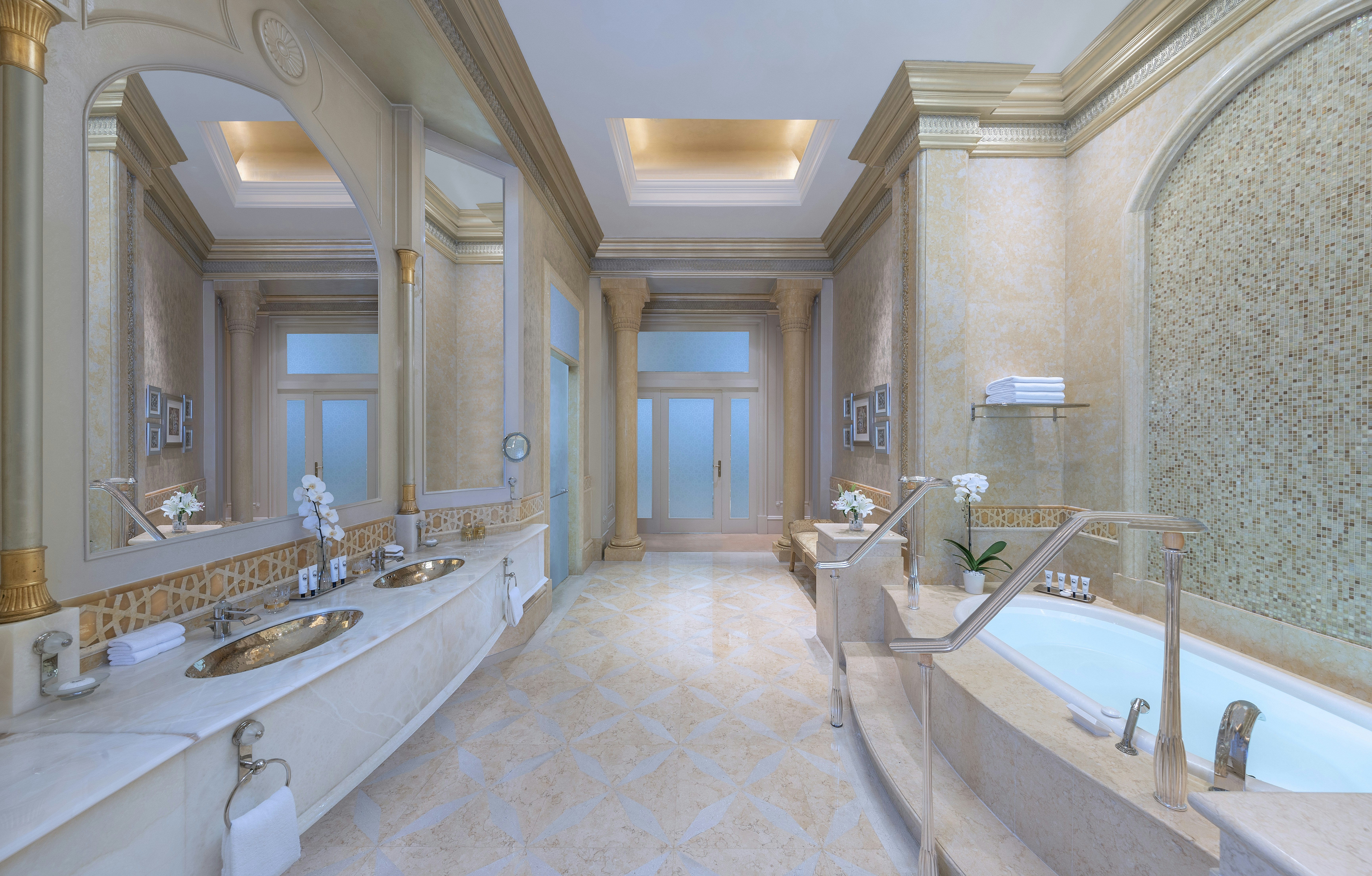 Emirates Palace Mandarin Oriental Abu Dhabi 49/50