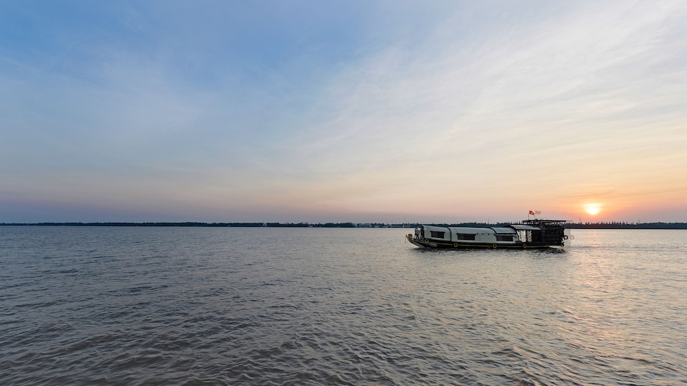 Ben Tre Riverside Resort 64/71