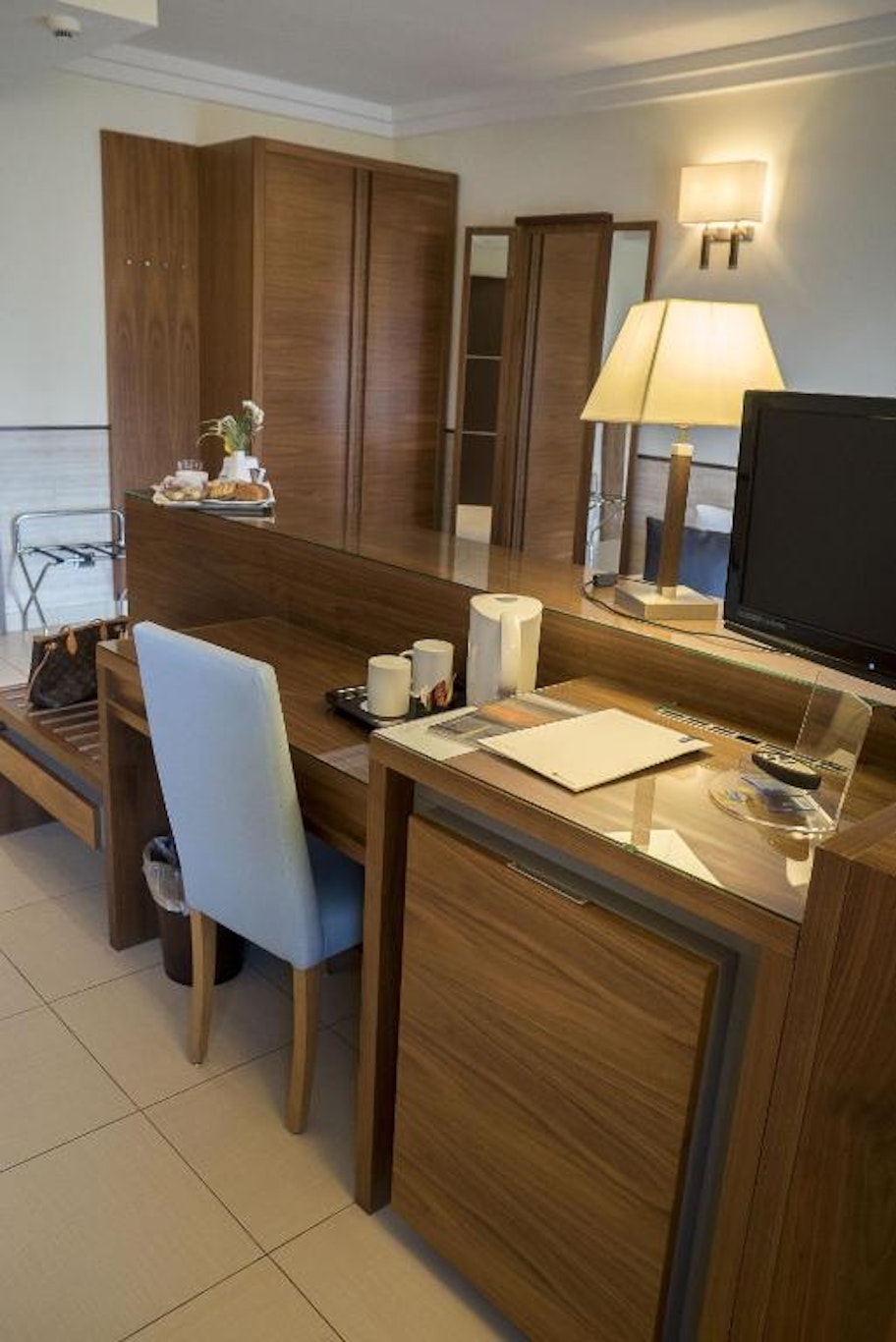 Suites And Residence Hotel 43/44