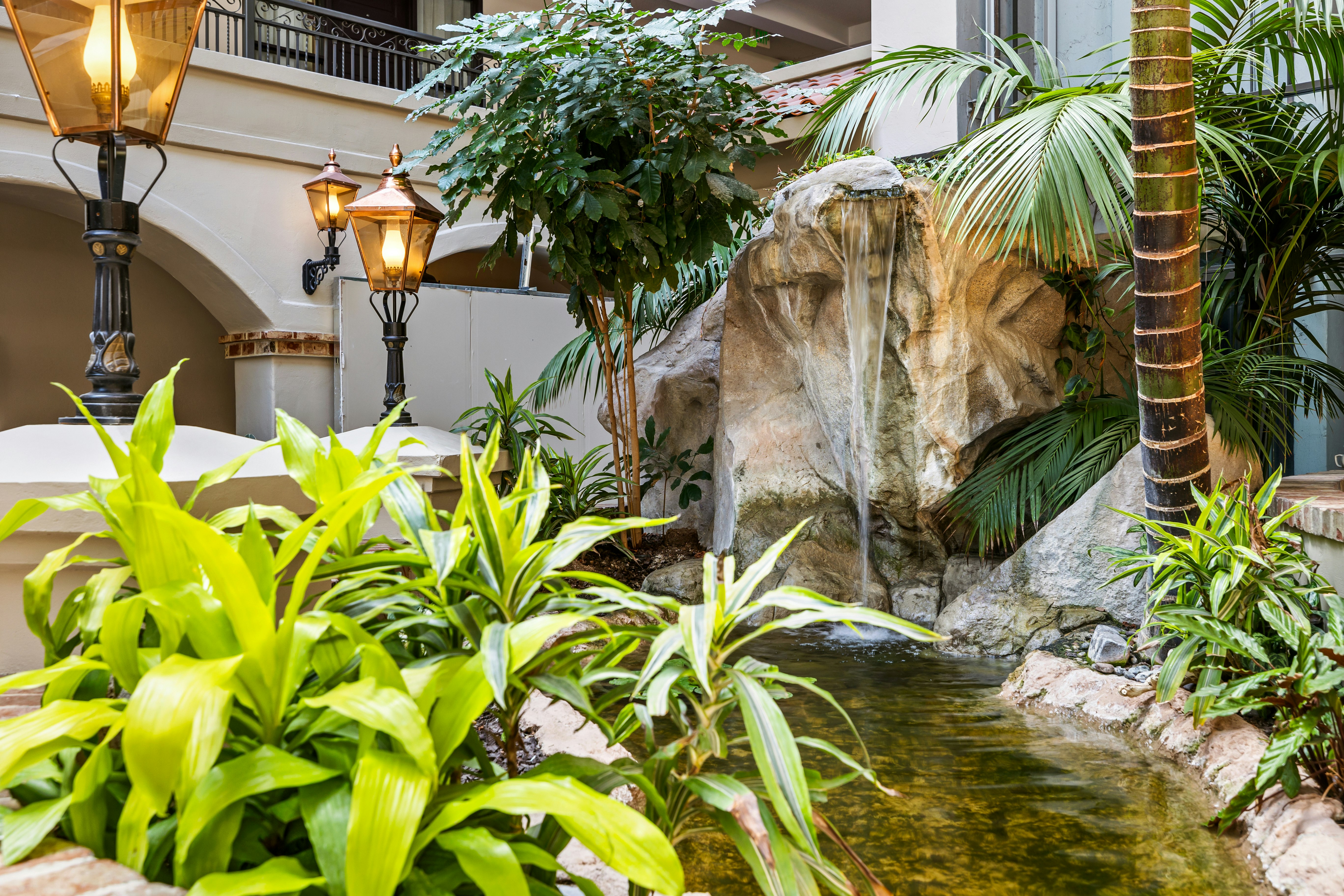 Embassy Suites by Hilton Los Angeles International Airport South 63/65