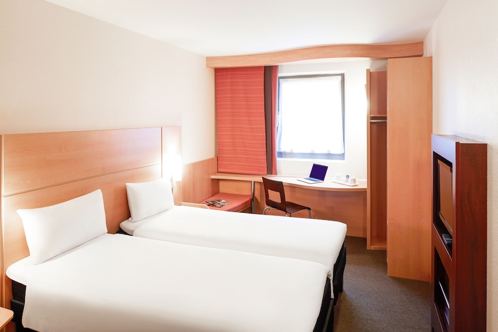 ibis London Elstree Borehamwood 24/60