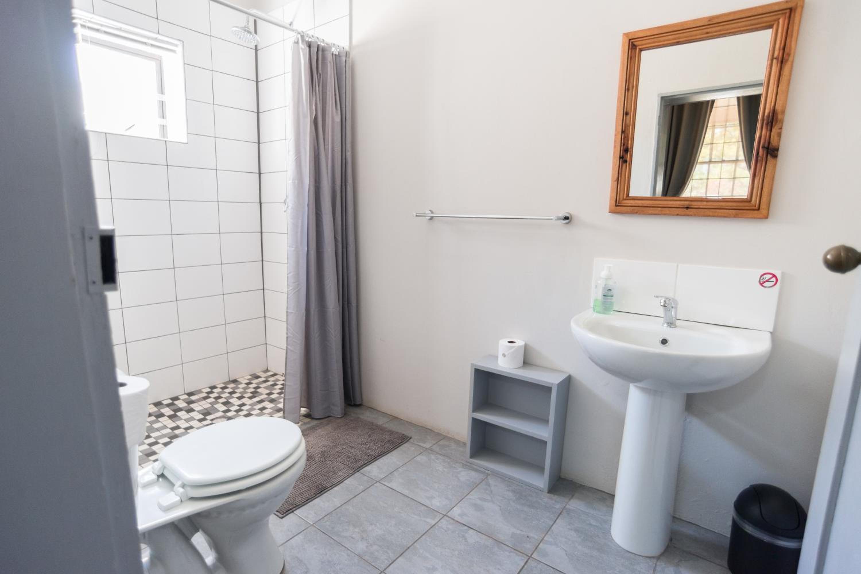Vlettershof Guest House 37/40