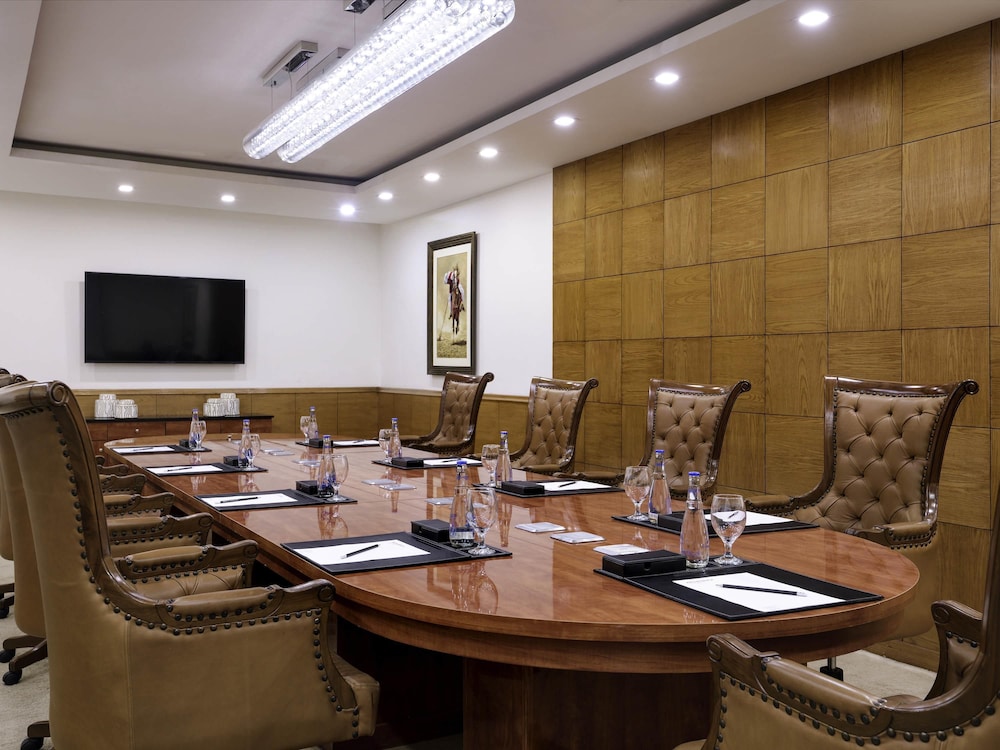 Movenpick Karachi Hotel 38/49