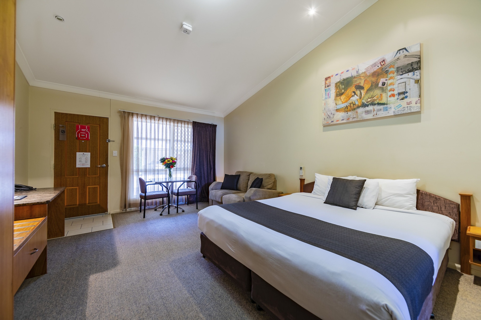 Spa, Executive, Suite, King Bed