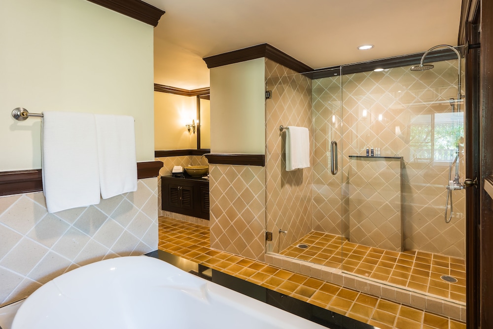 Wora Bura Hua Hin Resort And Spa 72/75