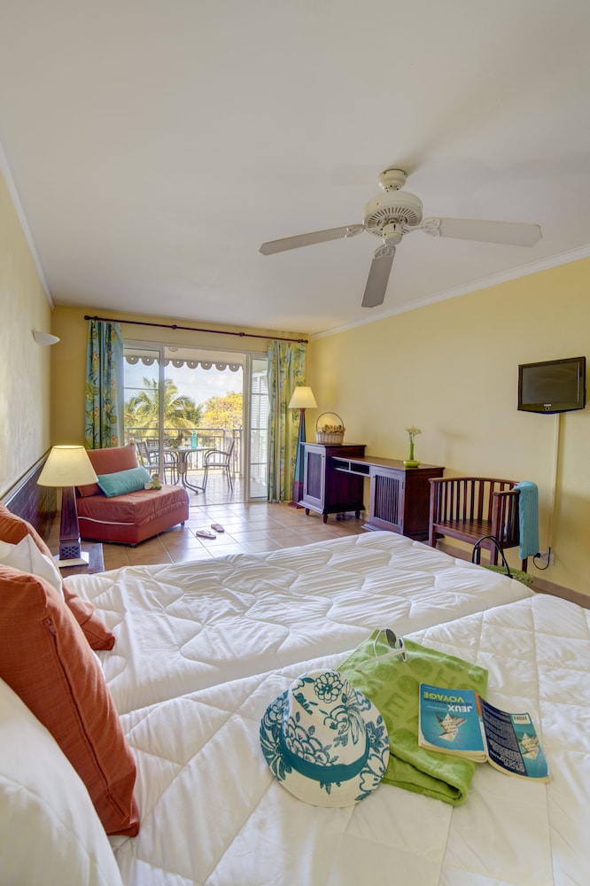 Pierre Vacances Sainte Anne Holiday Village 10/50