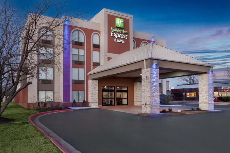 Holiday Inn Express Hotel Suites Bentonville 66/68