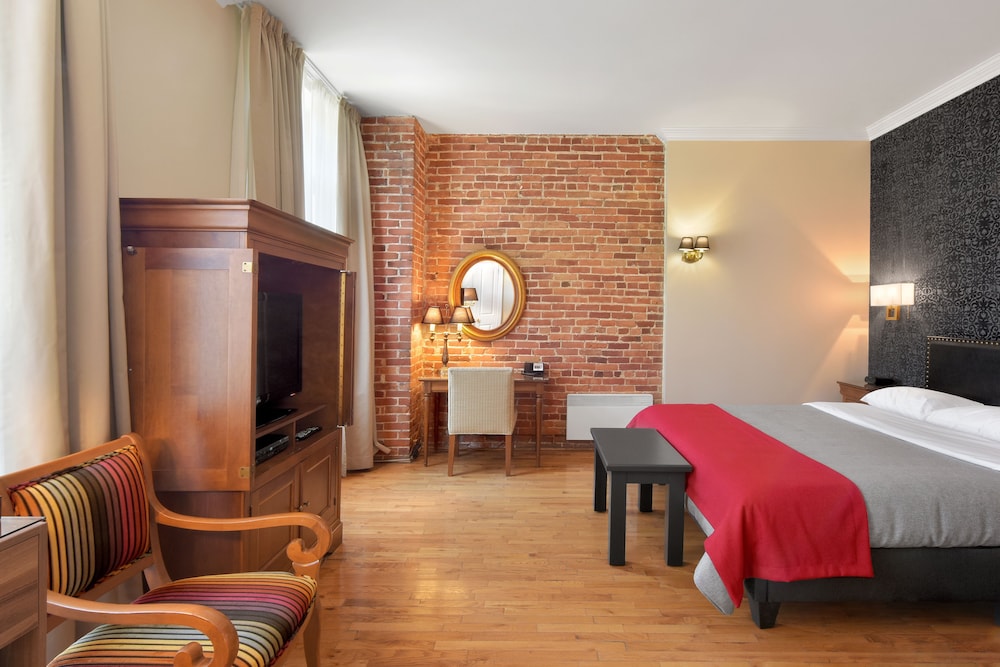 Auberge Bonaparte 41/60