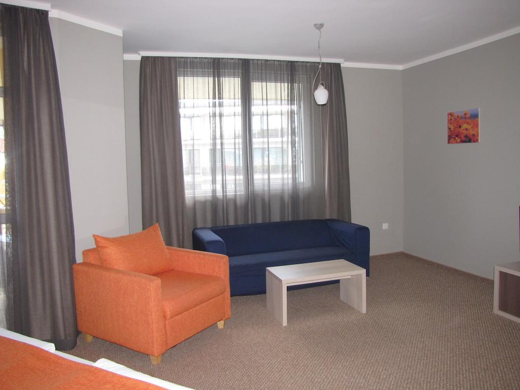 Blue Orange Beach Resort 23/42