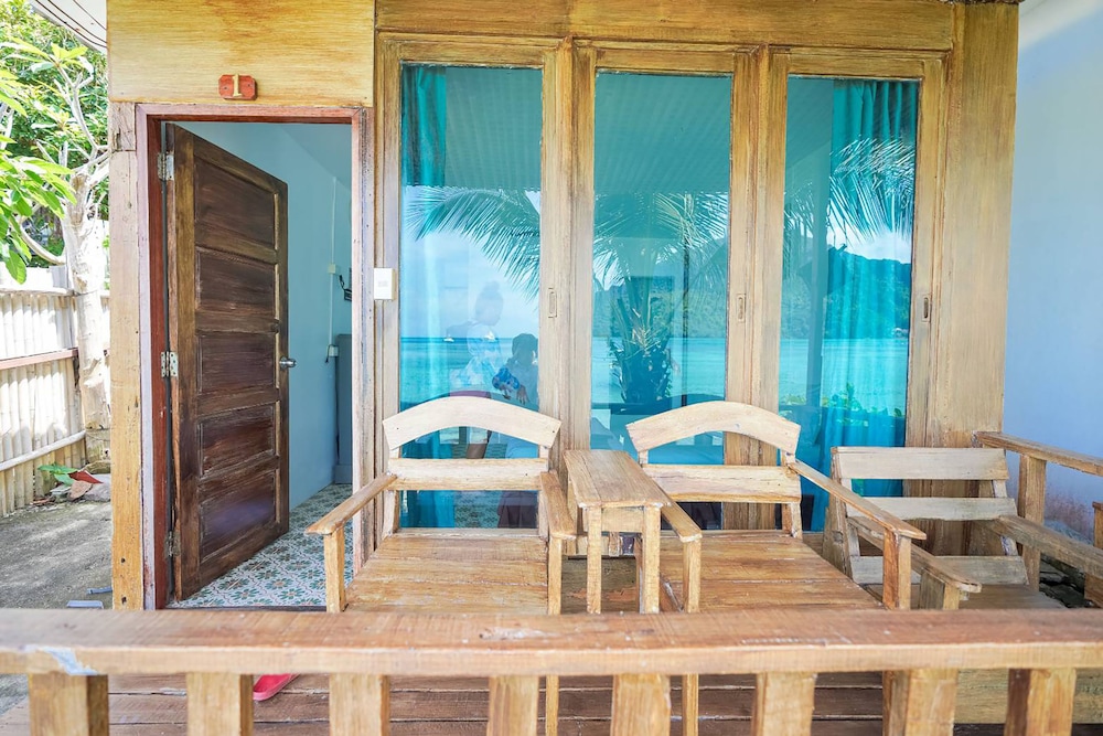 Phi Phi Cozy Seafront Resort 47/67