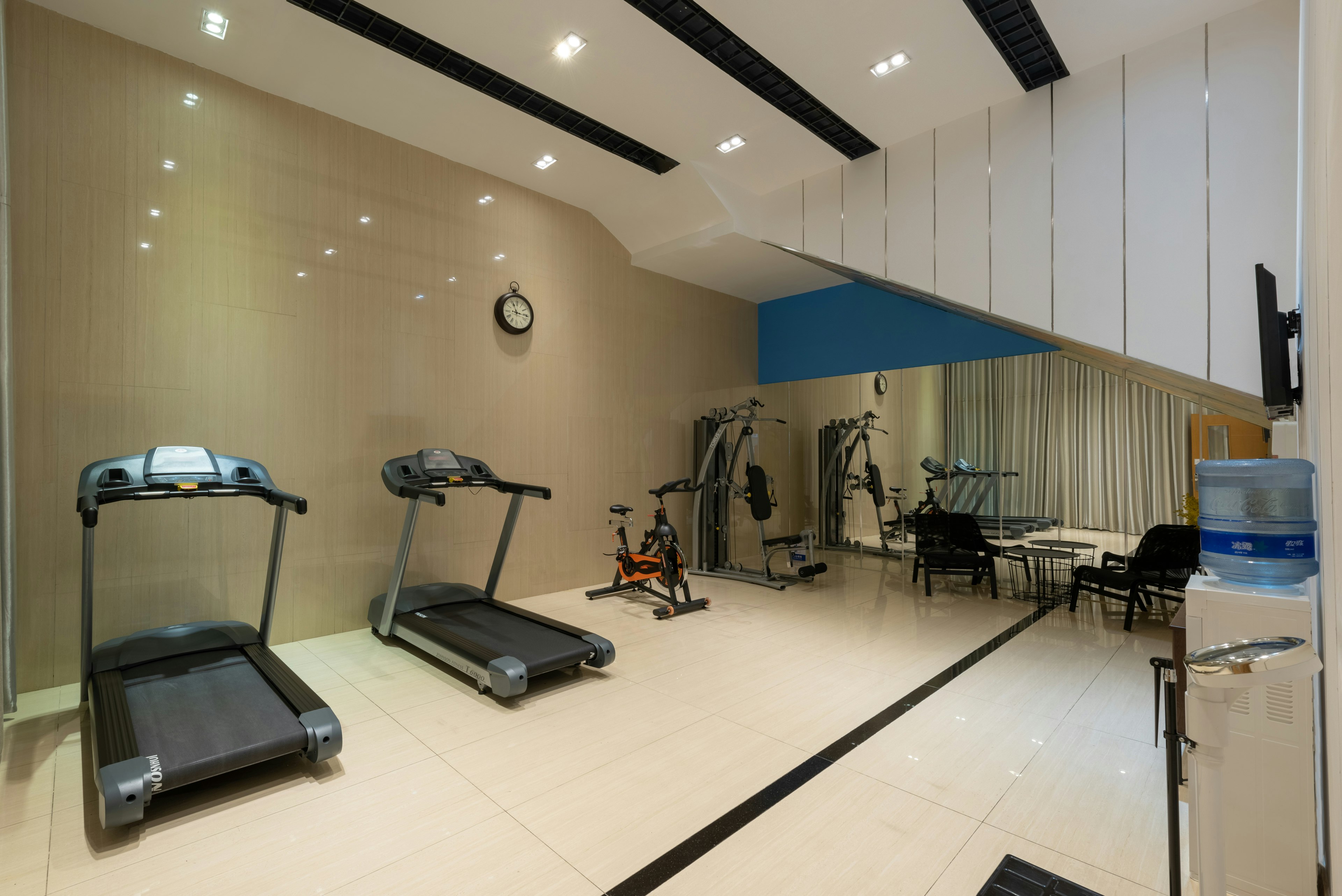 HOLIDAY INN EXPRESS TIANJIN HEPING 8/19
