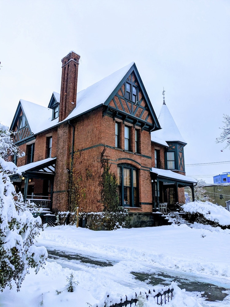 William Henry Miller Inn 1/50