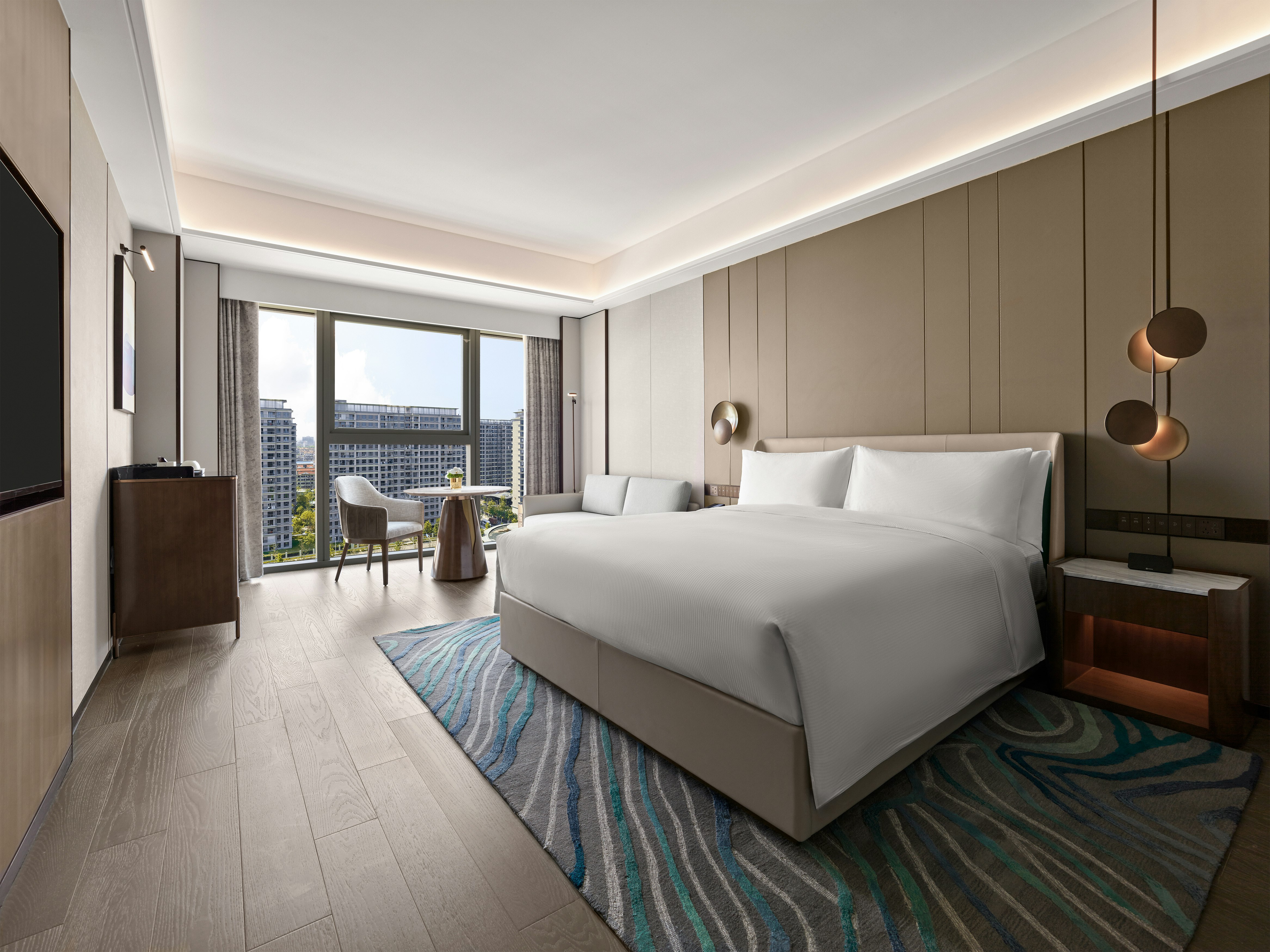 ROOM, KING BED, ACCESSIBLE