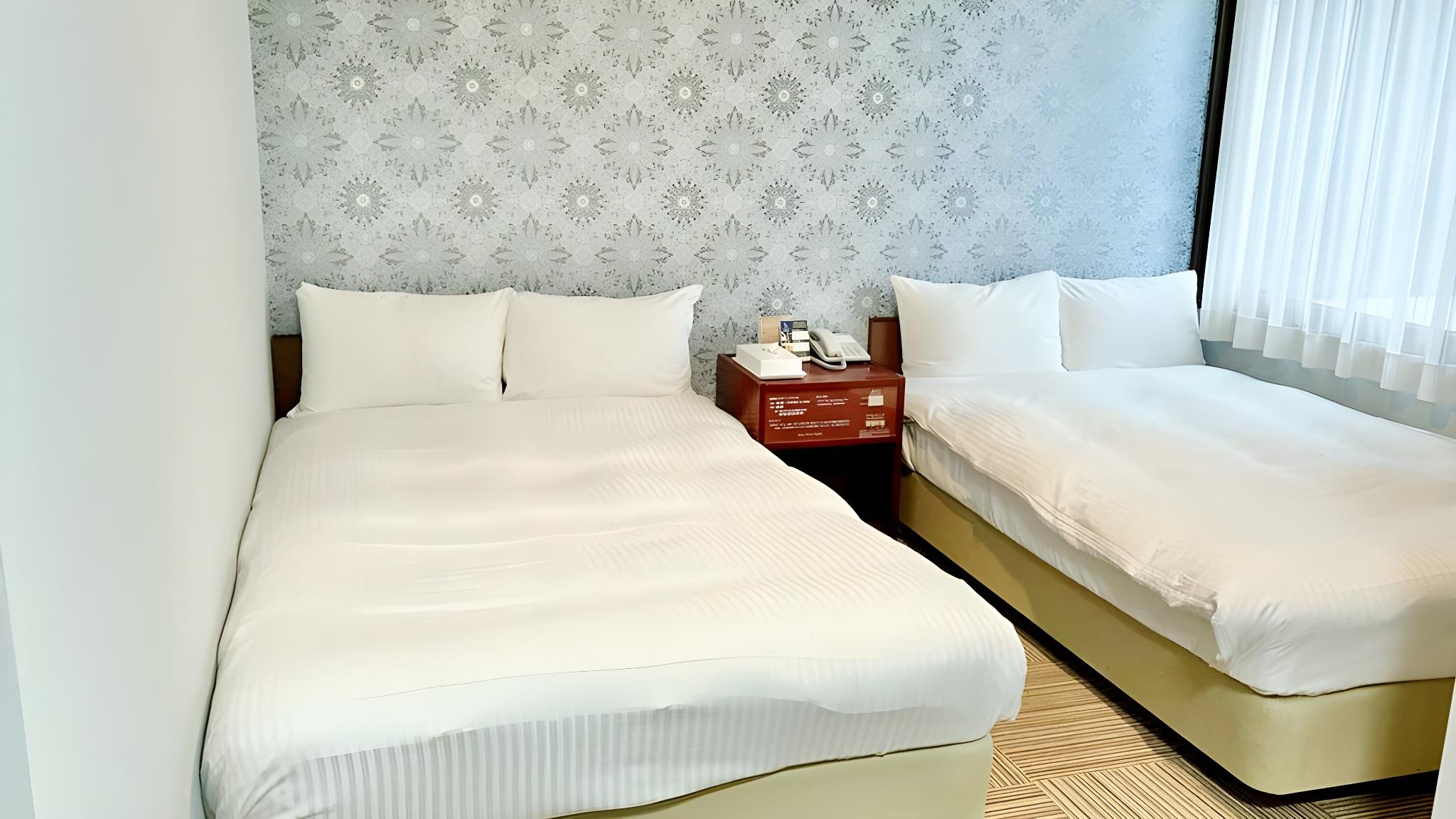 Standard, Twin Beds