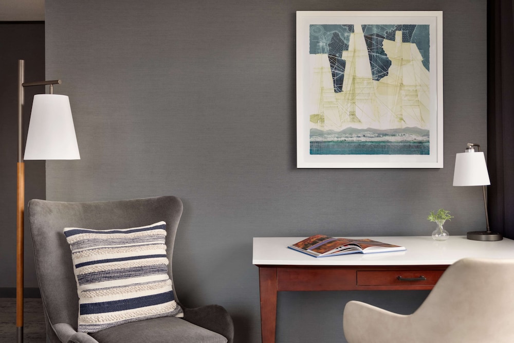 Hotel Champlain Burlington, Curio Collection by Hilton 35/77