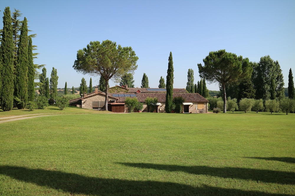 Agriturismo La Sovana 63/75