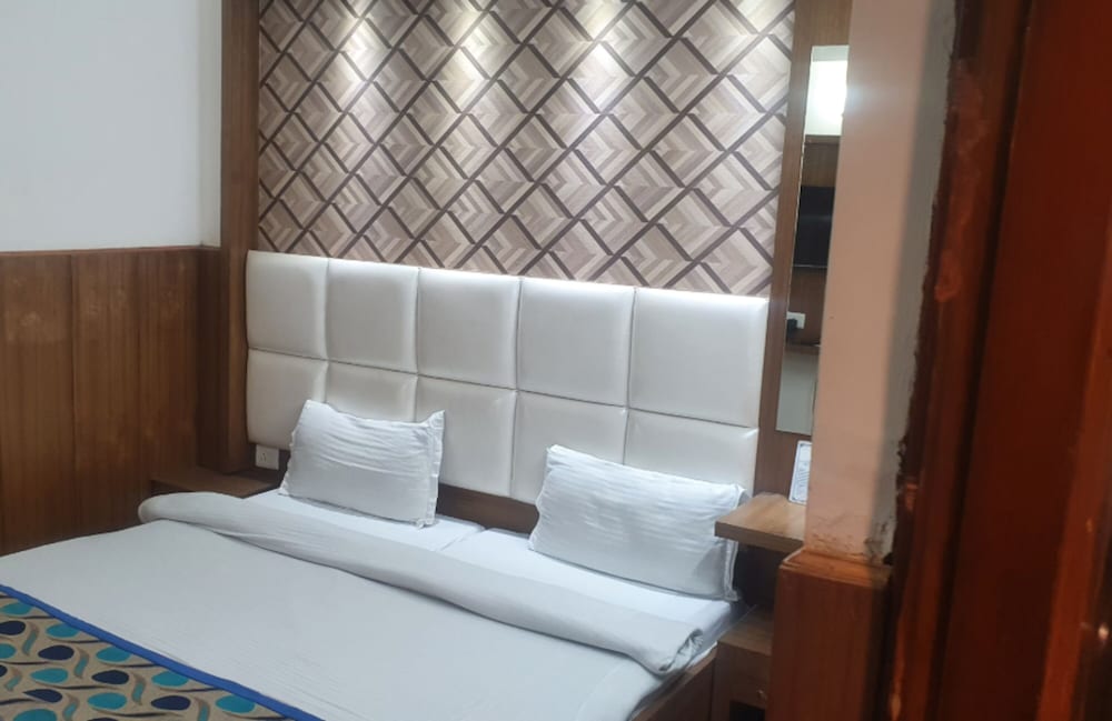 HOTEL DOON REGENCY 23/41