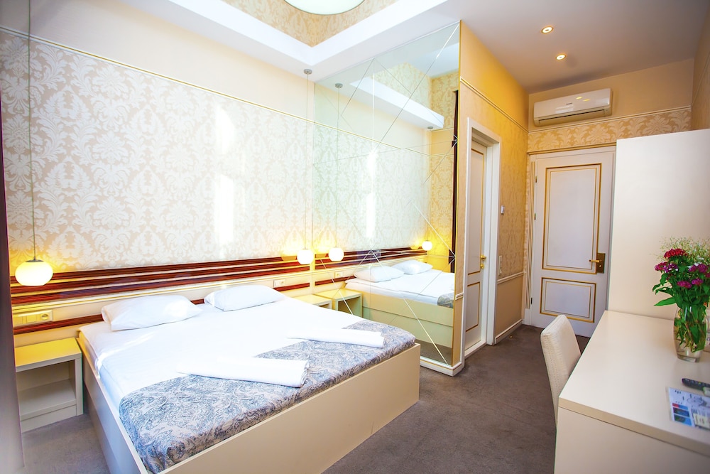 Hotel Rustaveli 23/50