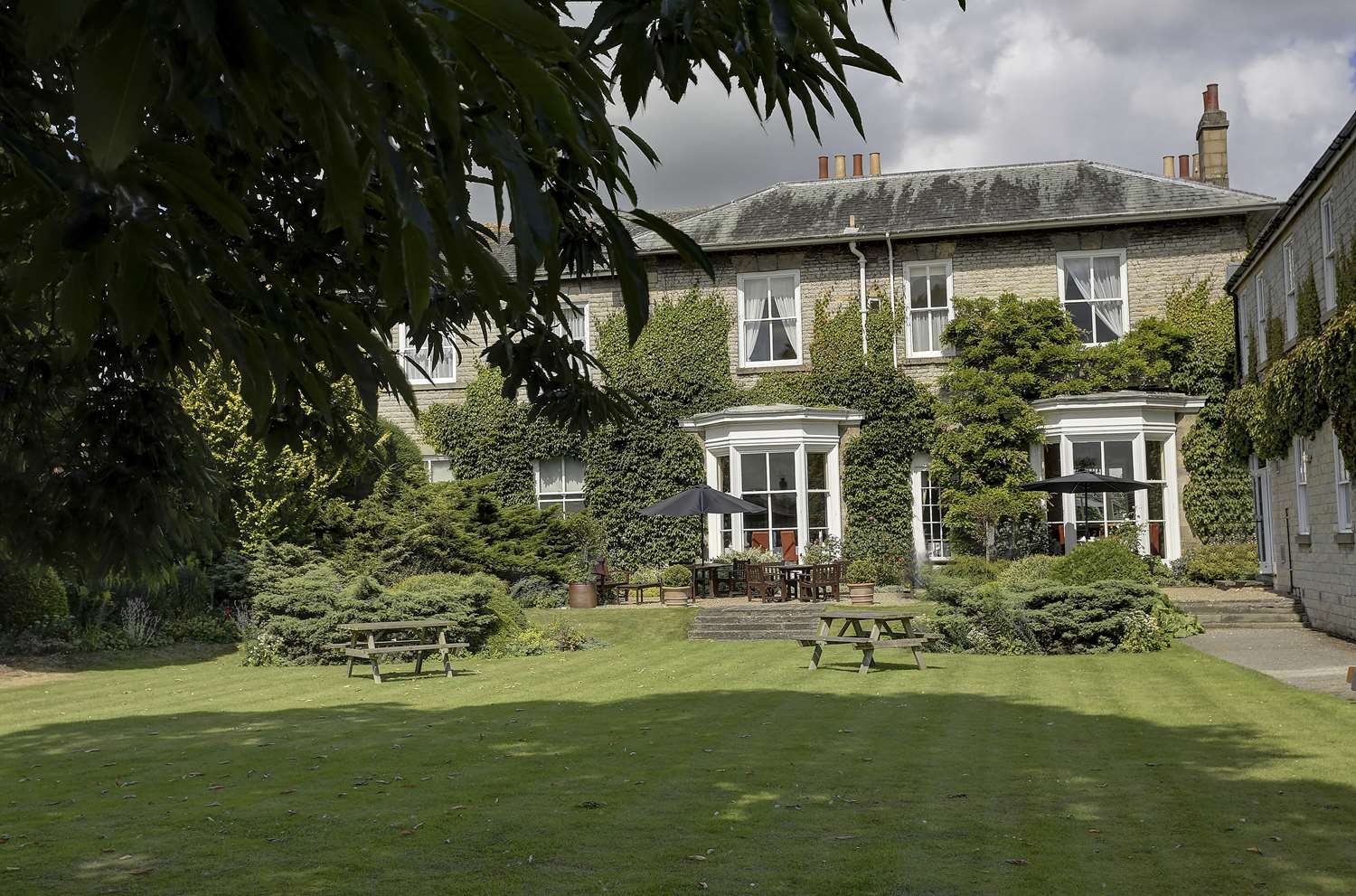 Best Western Forest & Vale Hotel 46/47