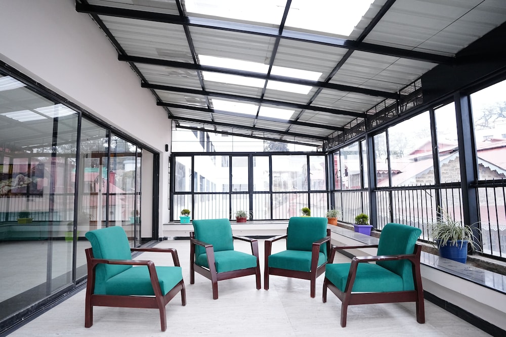 Orsino Resort Mall Road 29/46