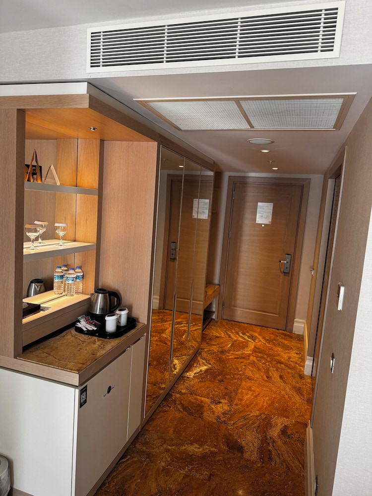 Charisma de Luxe Hotel 8/50