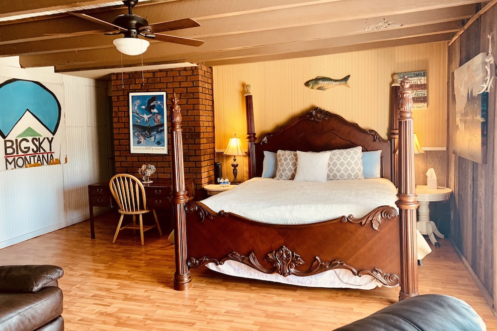 Good Place Farms Bed and Breakfast 6/71