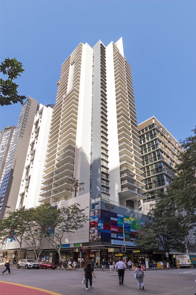 Oaks Brisbane River City Suites 54/72