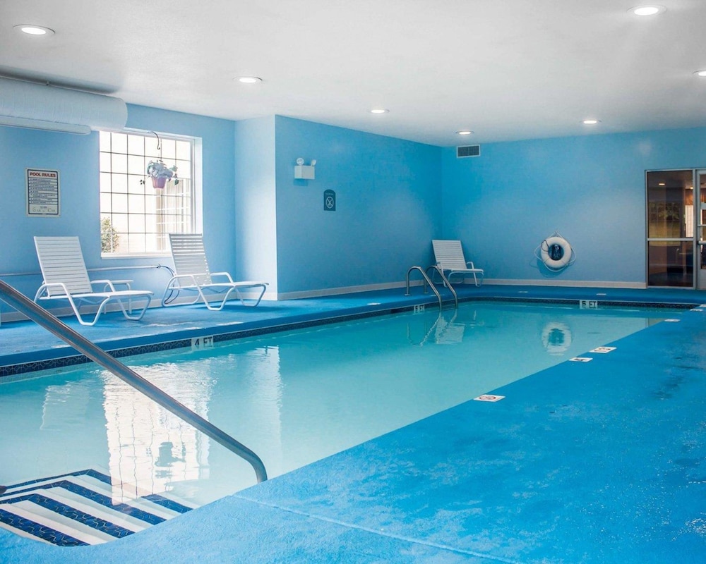 swimming pool spa