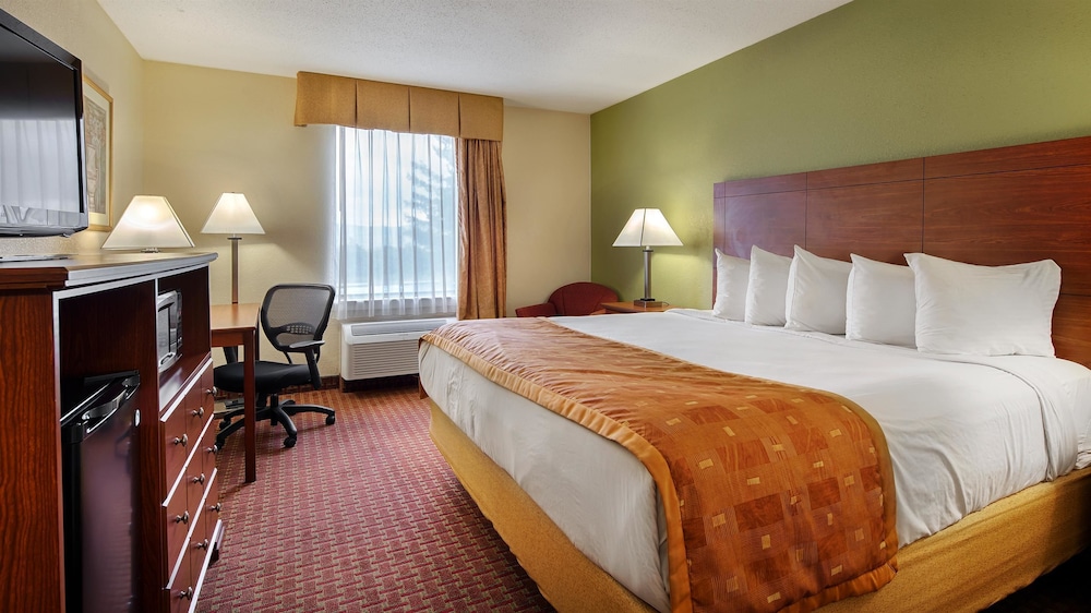Deluxe Inn Wytheville 25/39