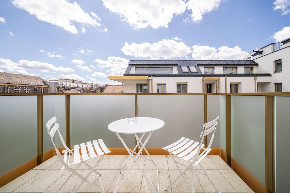 Vagabond Grand'or Suites 8/33