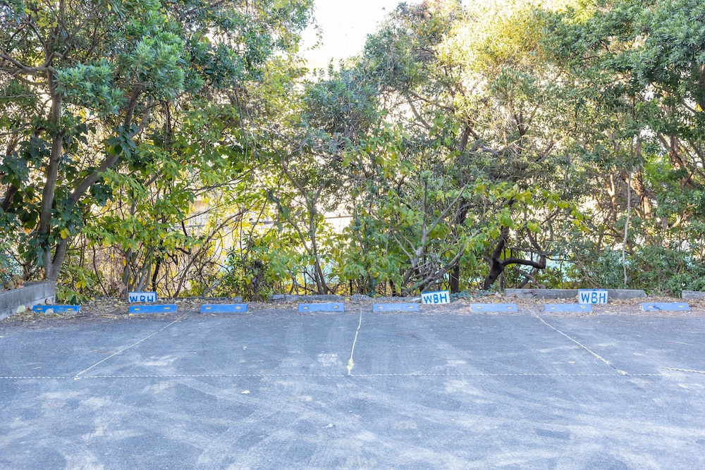 White Beach House 40/44