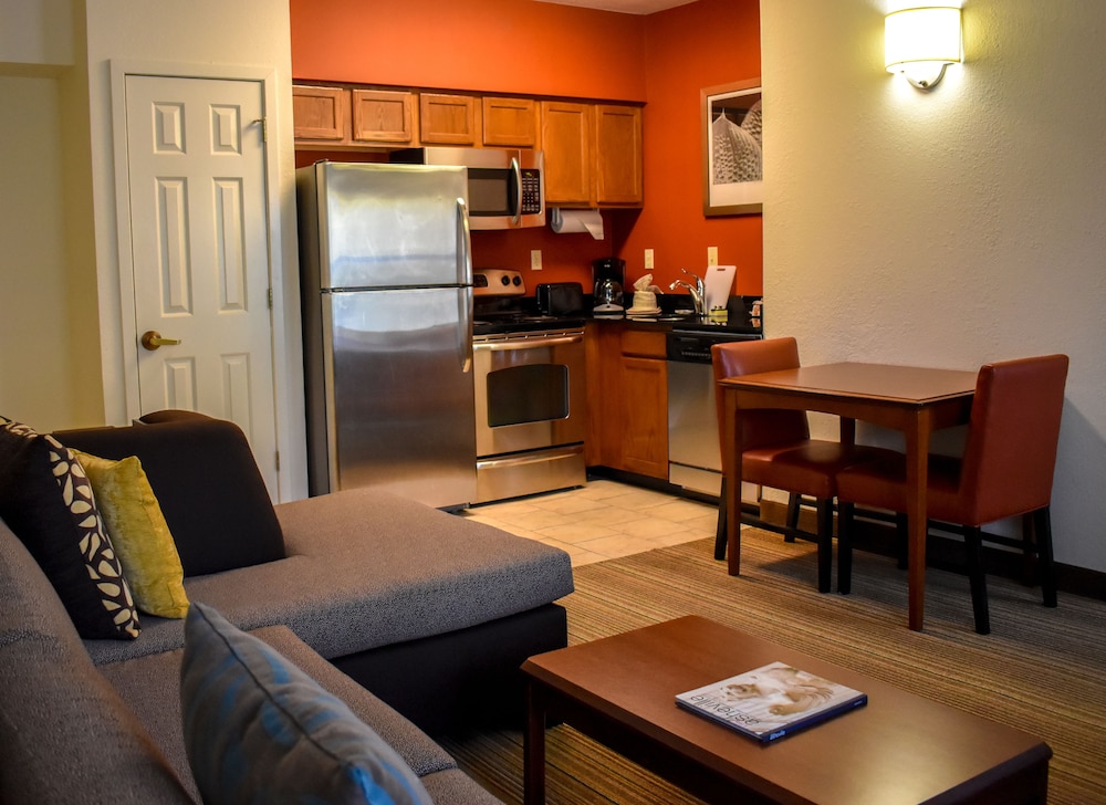 Residence Inn Asheville Biltmore 18/26