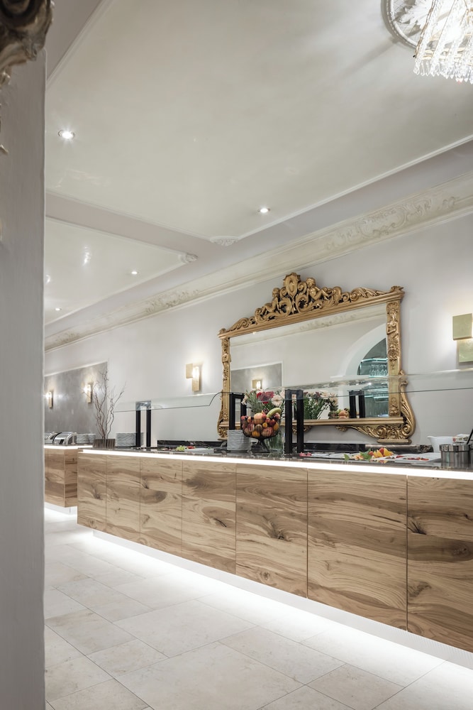 Donauhof Hotel 6/58