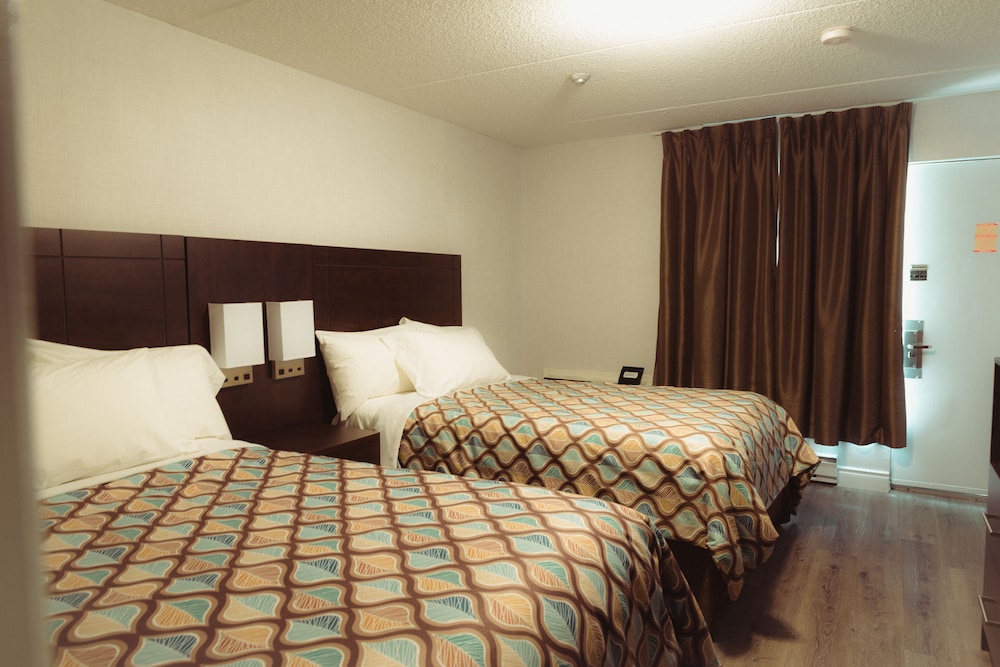 Deluxe Inn 34/70