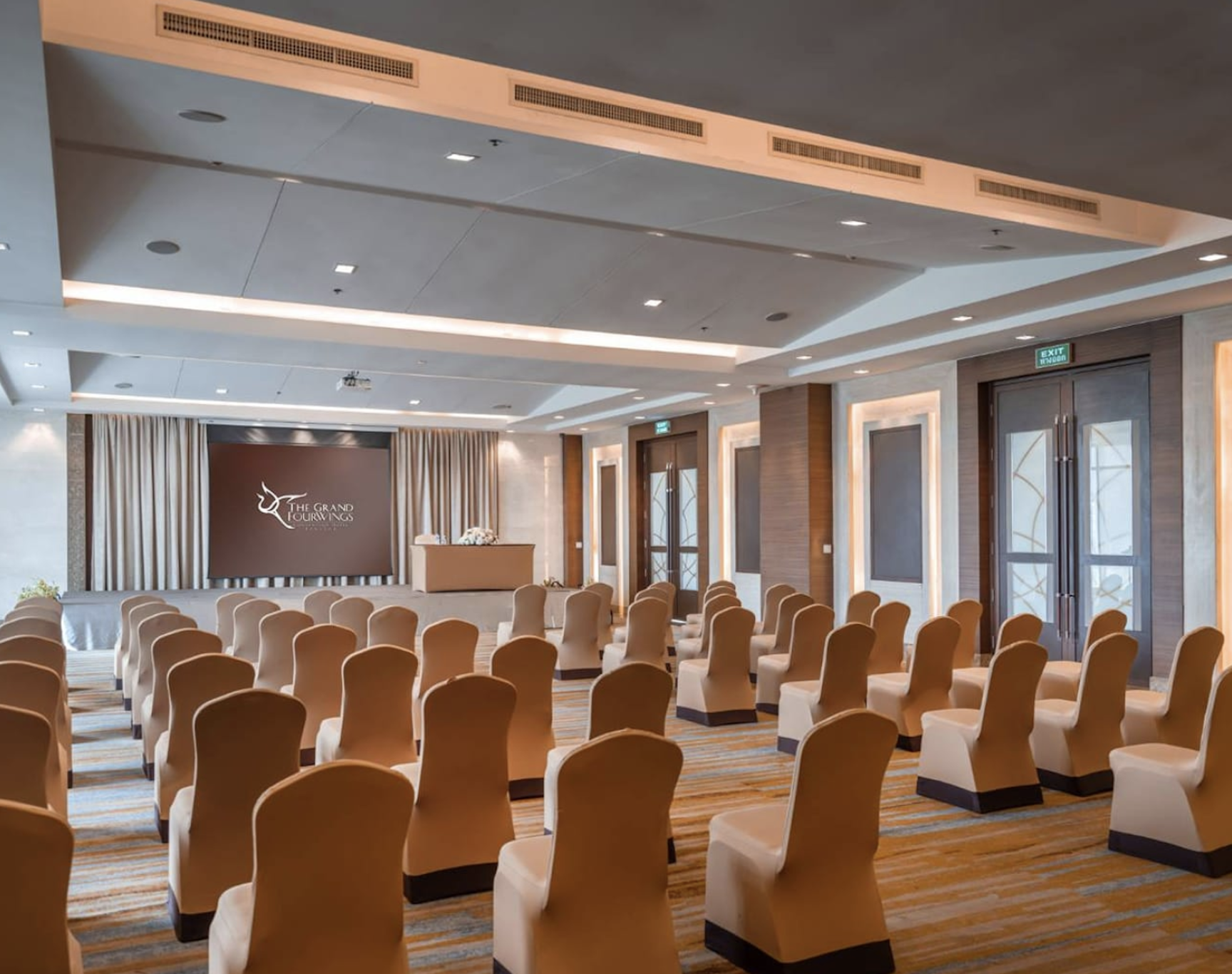 The Grand Fourwings Convention Hotel 38/45