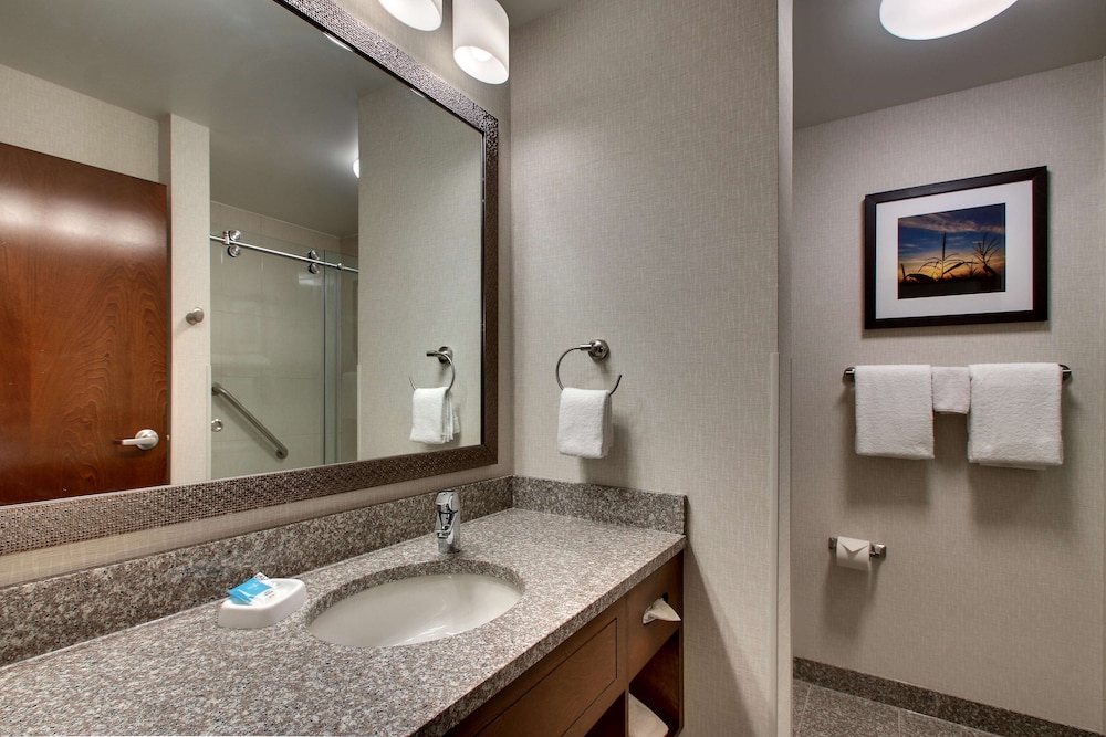 Drury Inn & Suites Iowa City Coralville 46/50
