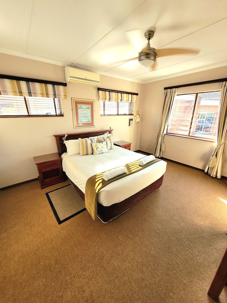 3 Bedrooms, Family, Apartment, 1 Double and 4 Single Beds
