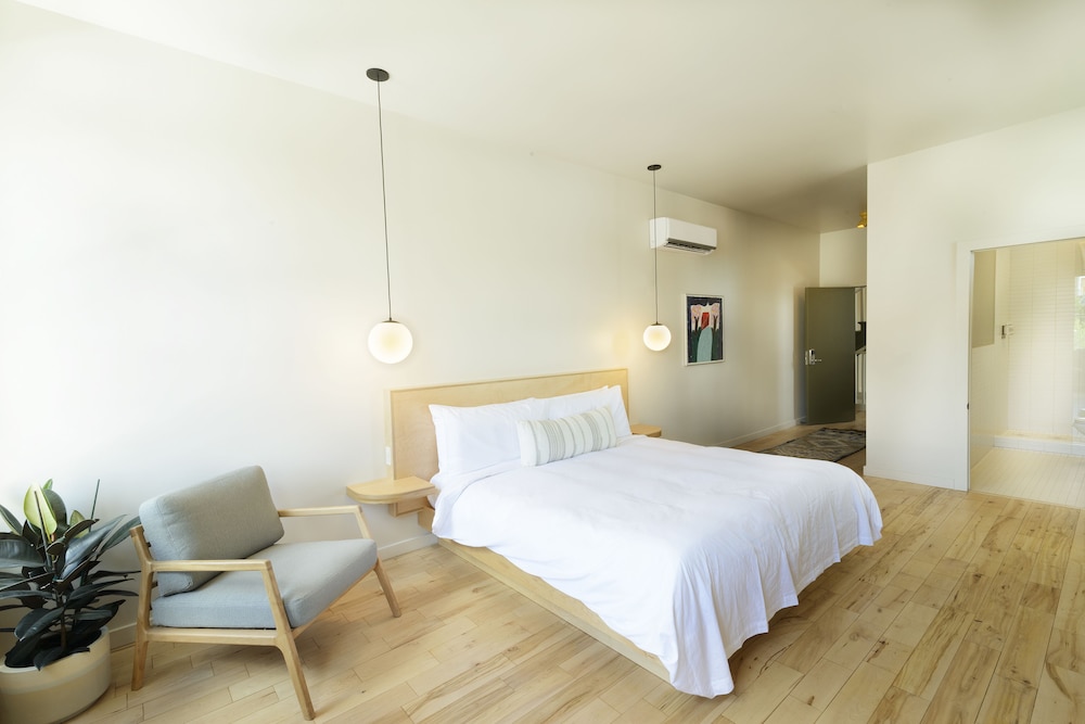 The Jesse Hotel and Bar 15/50