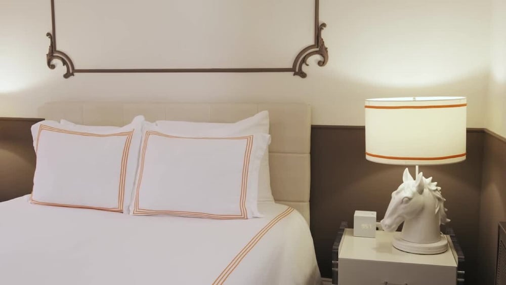 HOTEL JULIAN 36/50