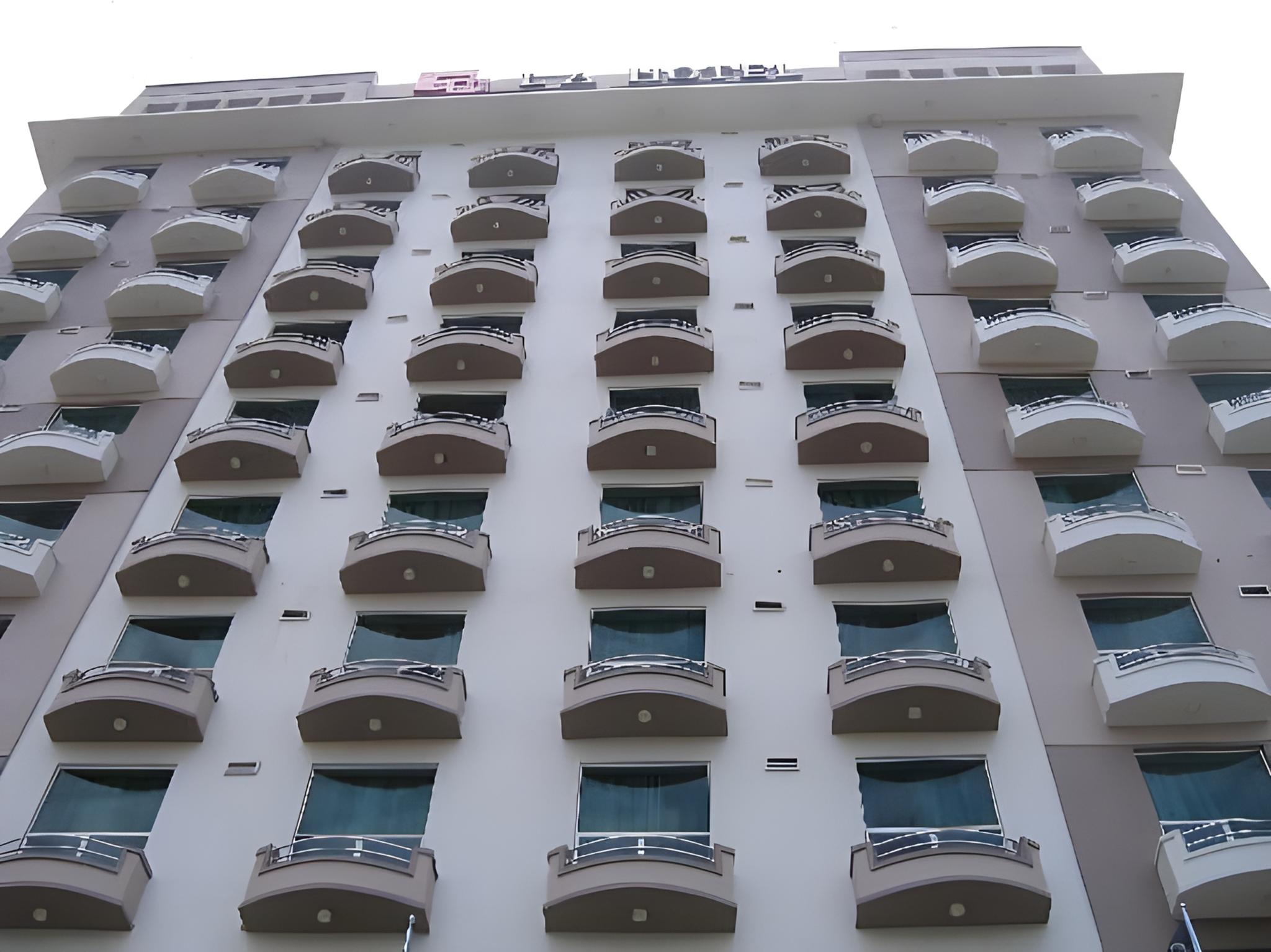 LA Hotel Tawau 1/24