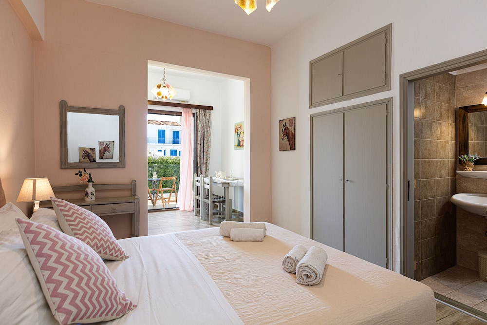 Kasteli Studios and Apartments 16/49