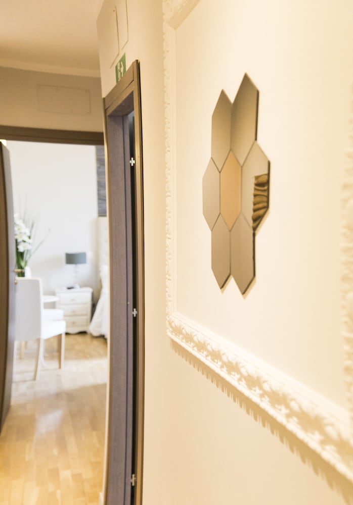 504 CORSO SUITES 7/76